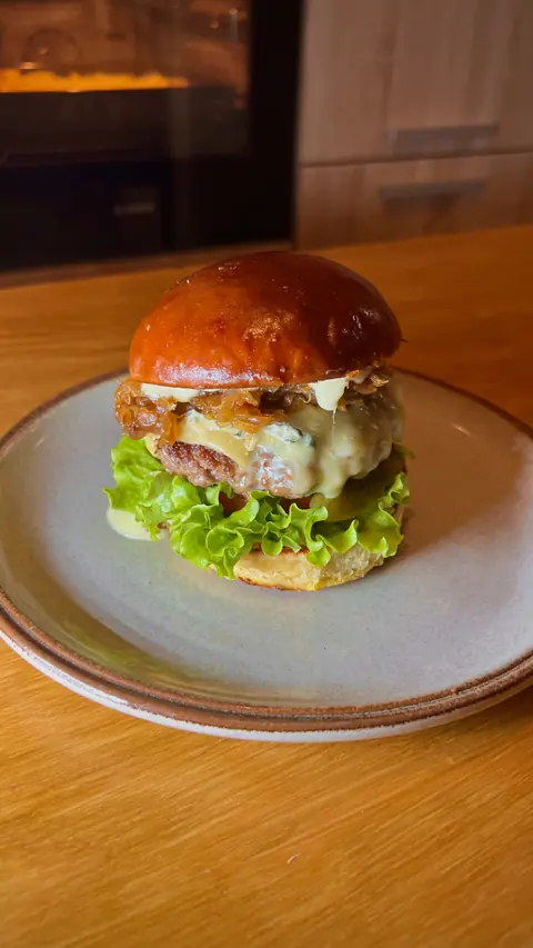 Burgers à la truffe et au bleu de Sassenage